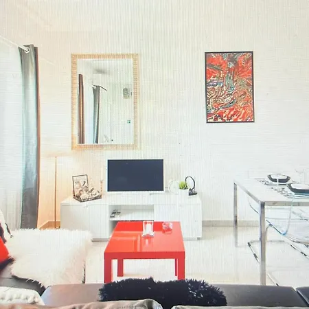 Matenda With Pool Apartment *