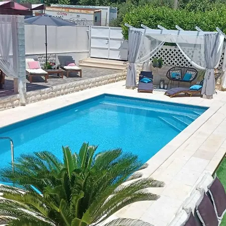 Апартаменты Matenda With Pool *
